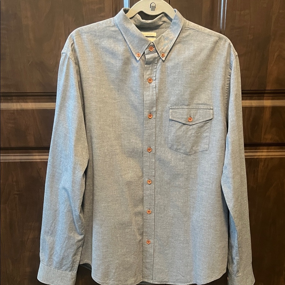 Old Navy Button Down Shirts (2)